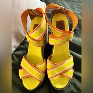 Pajar Canada 🇨🇦 Strappy Yellow/Orange Stripe Woven Espadrilles Wedge Platforms